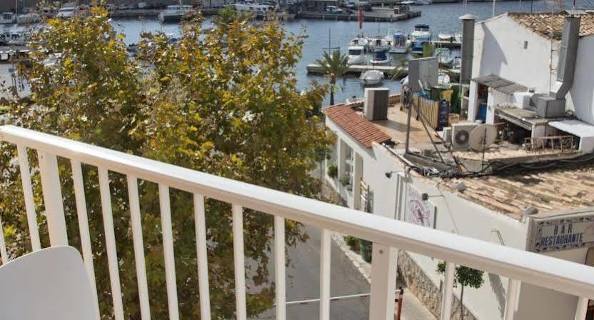 Hostal Cala Ratjada Exterior photo
