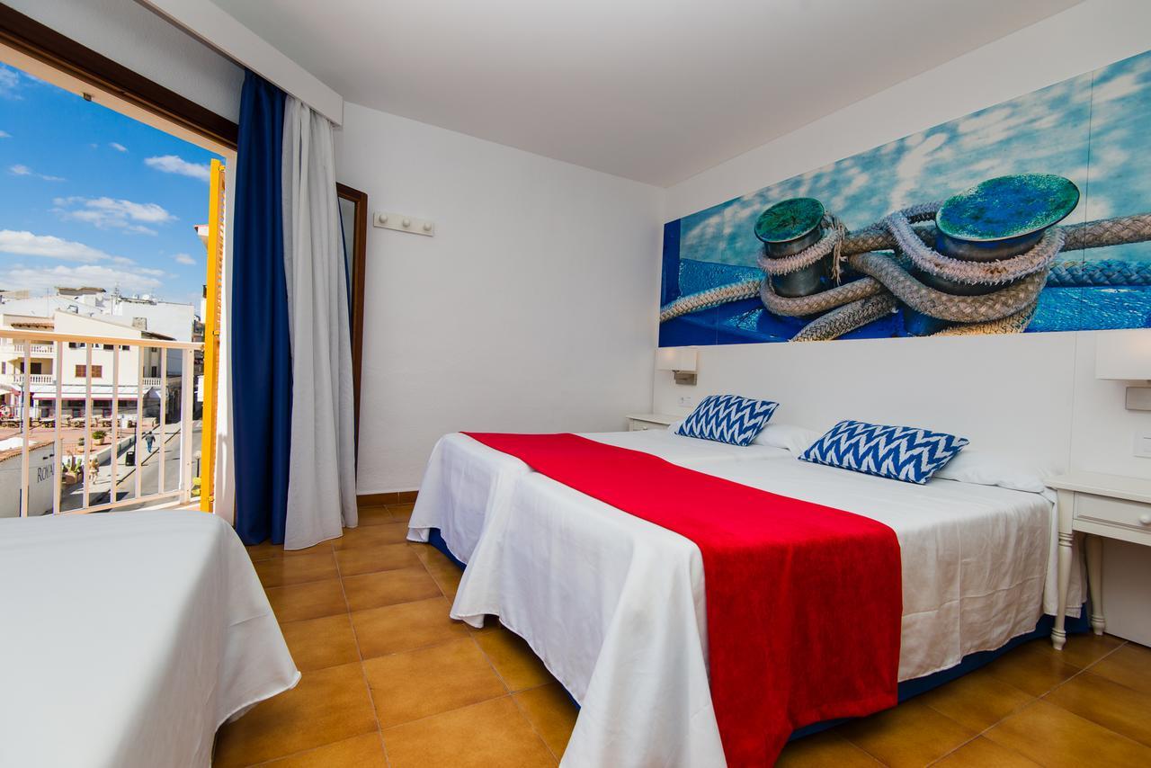 Hostal Cala Ratjada Exterior photo