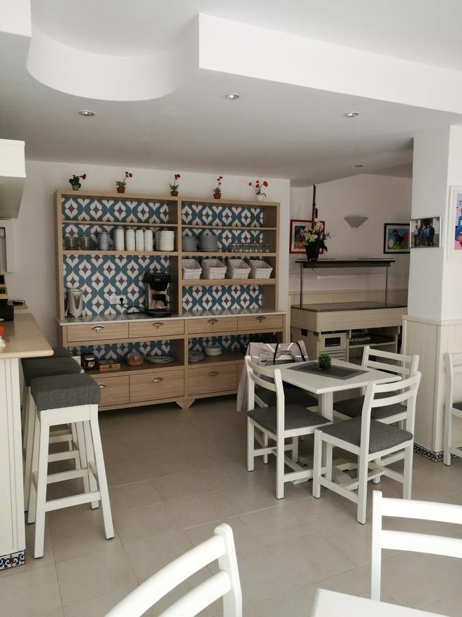 Hostal Cala Ratjada Cala Ratjada  Exterior photo